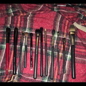 Make-up brushes. MAC, Morphe, Smashbox Anastasia
